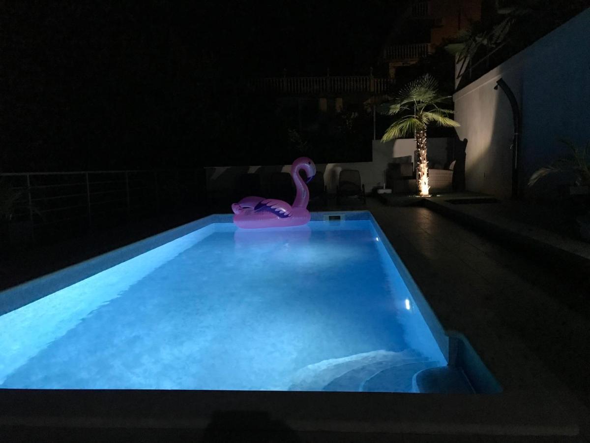 Villa Suzy-Apartments Suzana ロヴラン エクステリア 写真