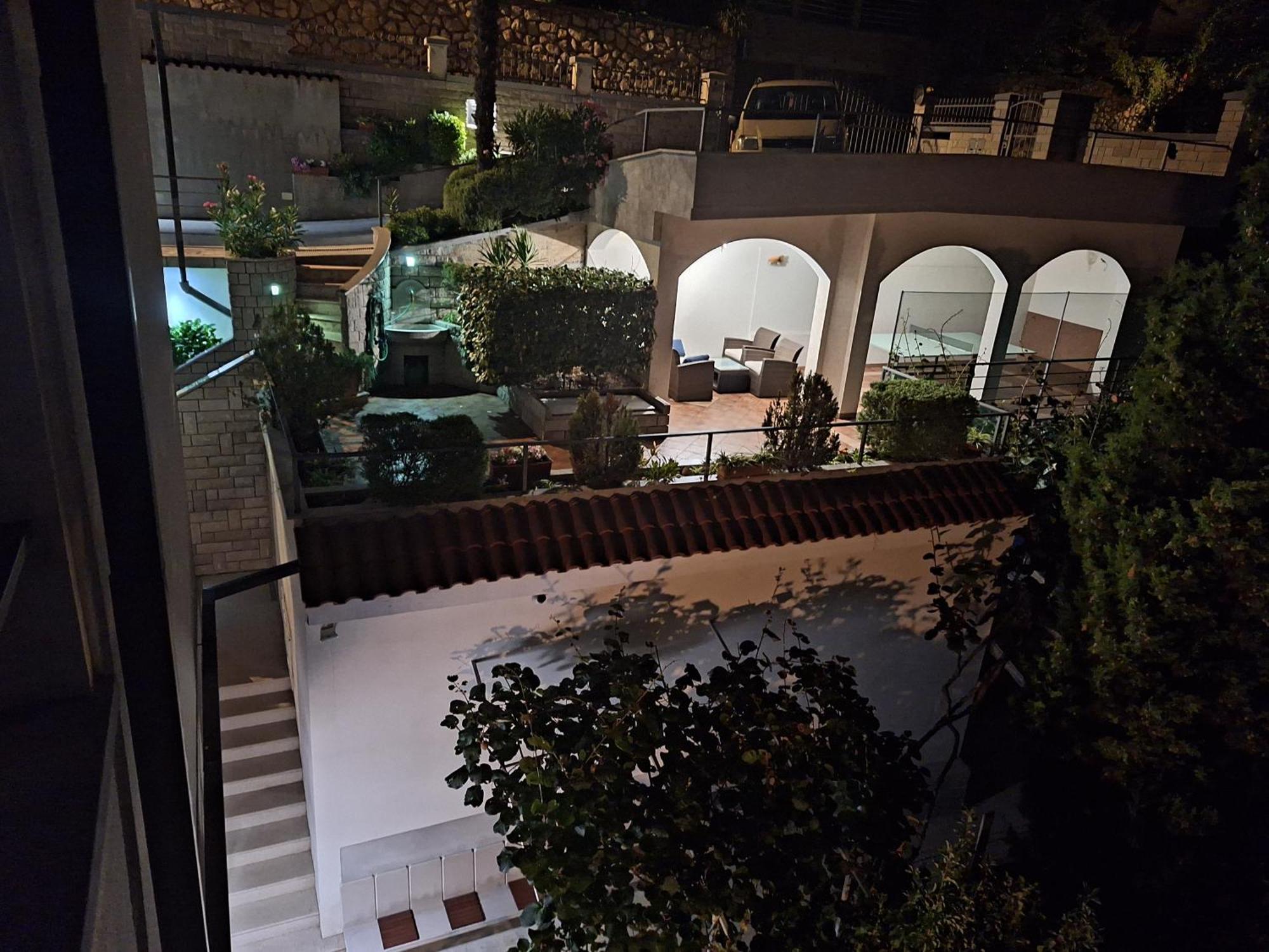 Villa Suzy-Apartments Suzana ロヴラン エクステリア 写真