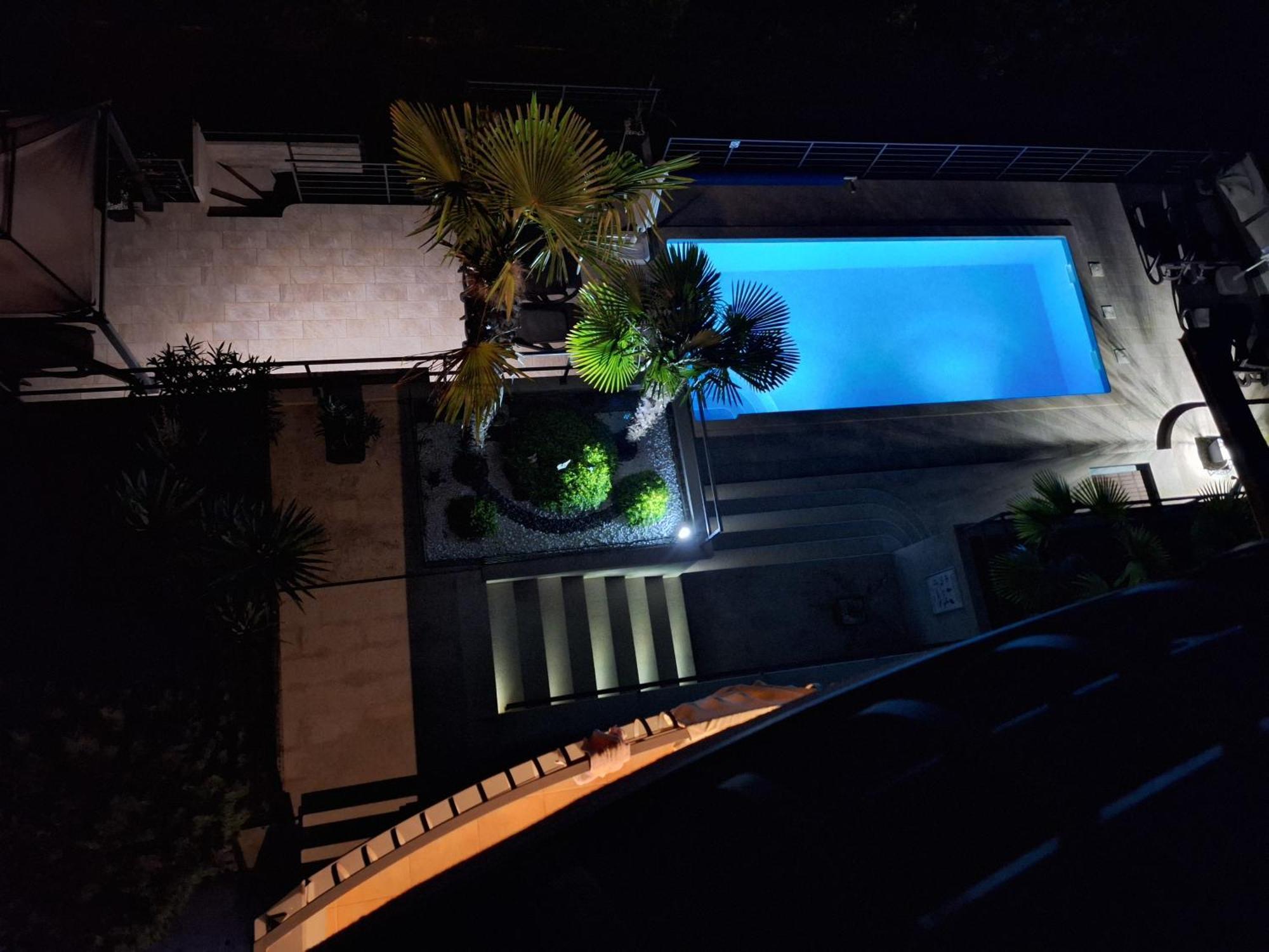 Villa Suzy-Apartments Suzana ロヴラン エクステリア 写真