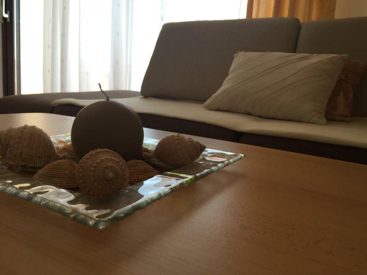 Villa Suzy-Apartments Suzana ロヴラン エクステリア 写真